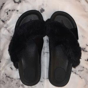 Joe’s Jeans Fuzzy Slide Sandals